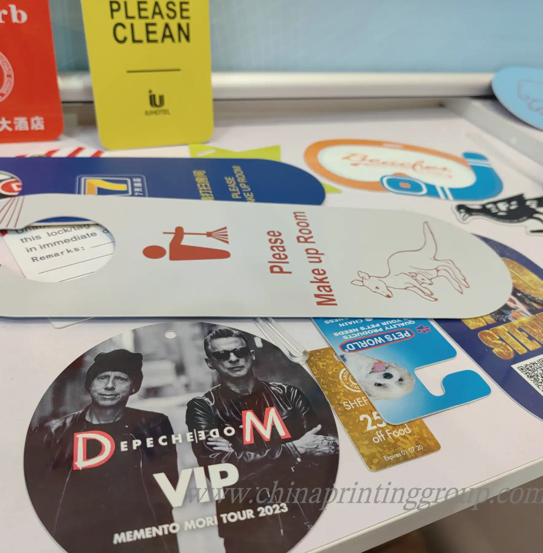 Custom silicone and PVC rubber luggage tags with embossed logo