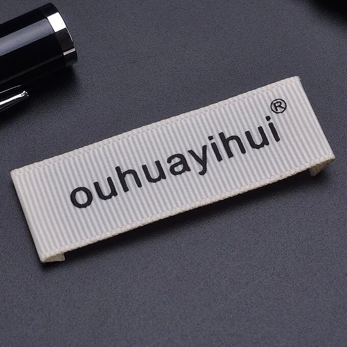 Centre fold woven size labels for garments