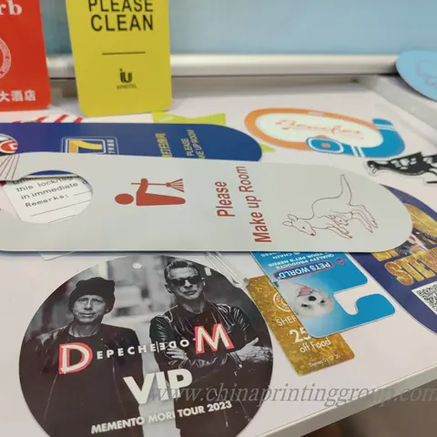 Custom silicone and PVC rubber luggage tags with embossed logo