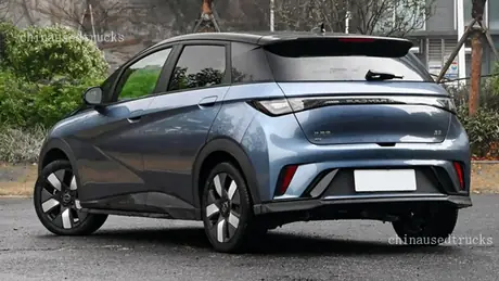 BYD Dolphin New Energy Electric Car Vehicle Has A Range Of 302/420/401km view 4