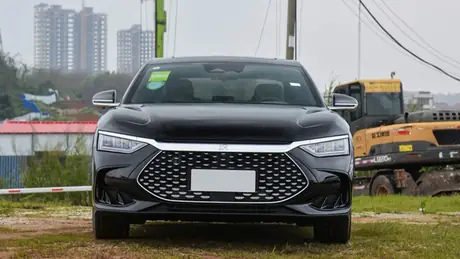 BYD Han New Energy Electric Car Vehicle Has A Range Of 506/605/715/610/121/200 view 2