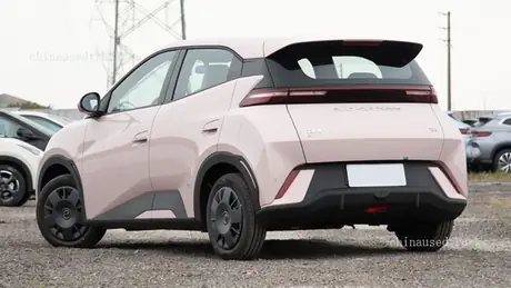 BYD Seagull New Energy Electric Car Vehicle Has A Range Of 305/405km view 5