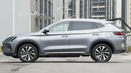 Byd - Song PLUS New Energy Electric Car Vehicle Has A Range Of 71/110/150/520/605km view 4