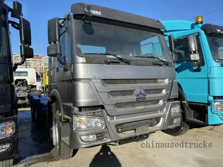 Five HOWO left-hand driving discount spot tractor truck for export from China Used Trucks