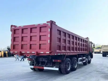 Used HOWO 12 Wheel Dump Truck 371/400/420HP view 5
