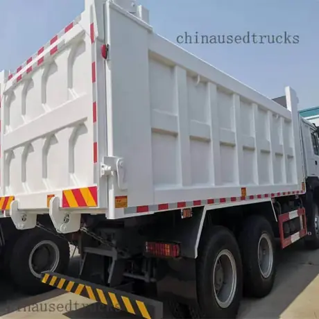Multiple HOWO 6x4 right-hand drive 380hp 5.6m dump truck view 3