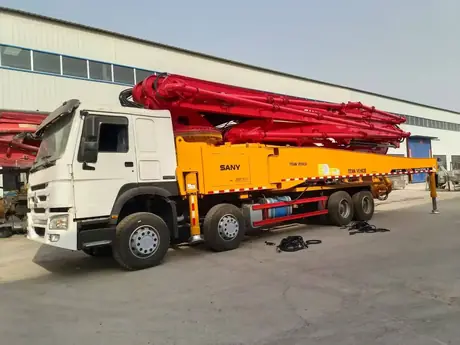 Used Concrete Pump Truck 371HP High Quality view 4
