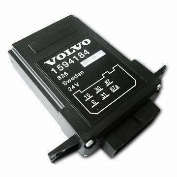 24V 6-pin VOLVO flasher relay 1594184 with black plastic housing and flat blade terminals