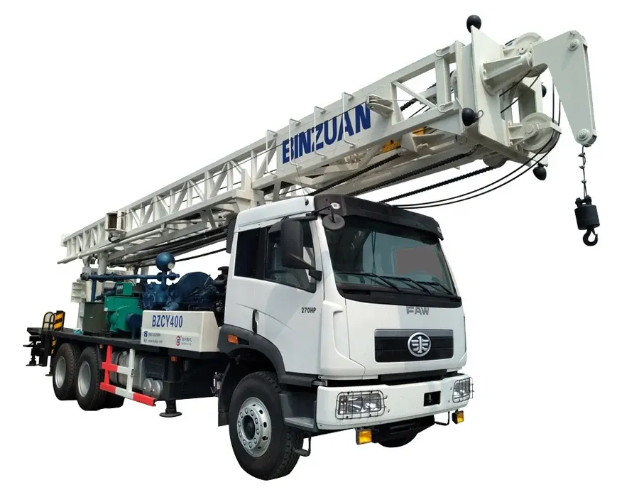 Front view of the BINZUAN 400m truck-mounted drilling rig on a SINOTRUK HOWO chassis, showing the mast and mud pump