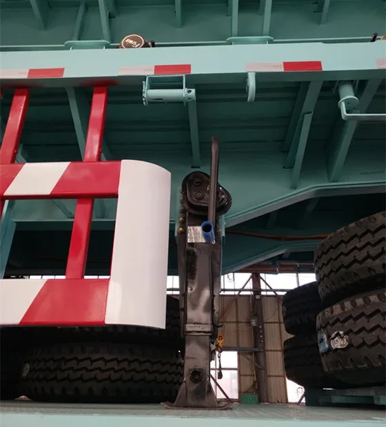 Side view showcasing the trailer's overall length