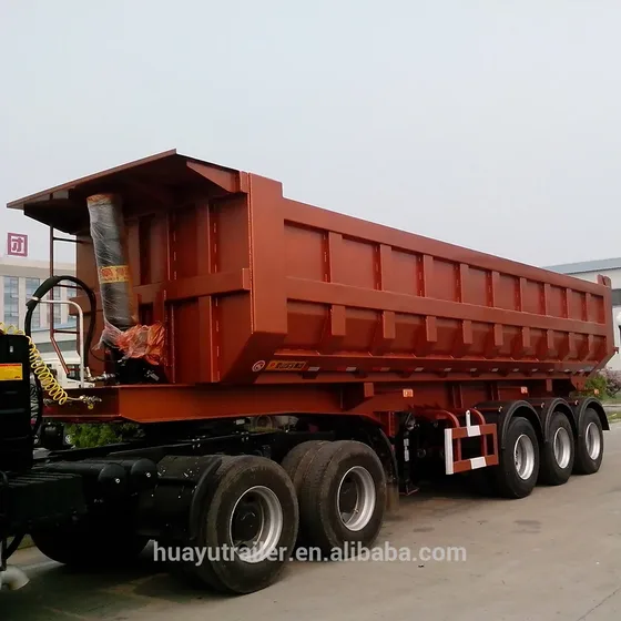 Side view of the tipper trailer showing the hydraulic cylinder