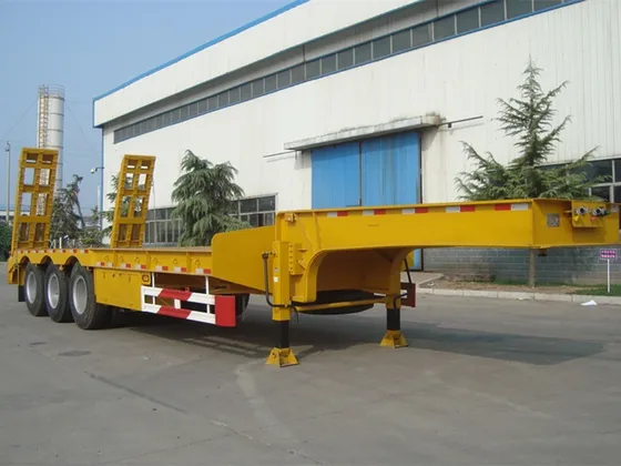 Top-down view of the trailer deck with 13000mm length and 3000mm width