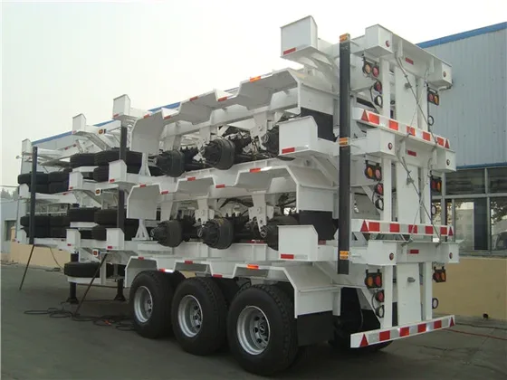 Front view of the trailer showing the 3-axle layout and front coupling mechanism