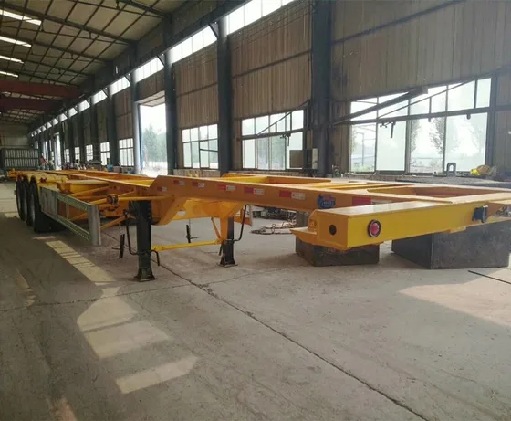 Front view of the trailer showing the 13-ton Fuwa-brand axles and leaf spring suspension