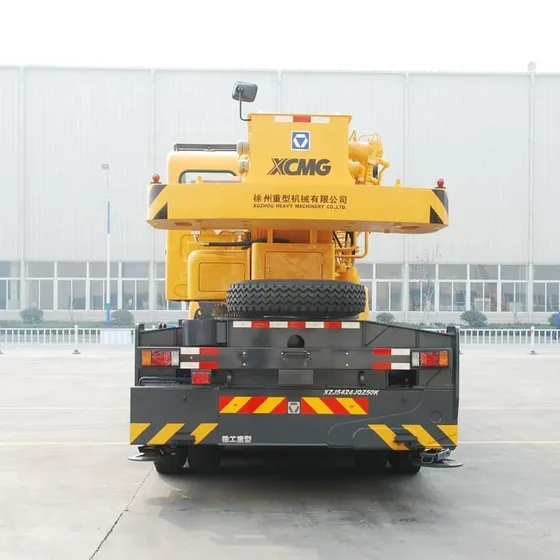 Rear view of the crane with the engine compartment visible