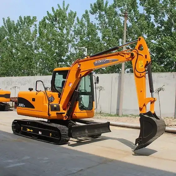 Side view of the excavator showing the 3540mm digging depth and 6240mm digging radius