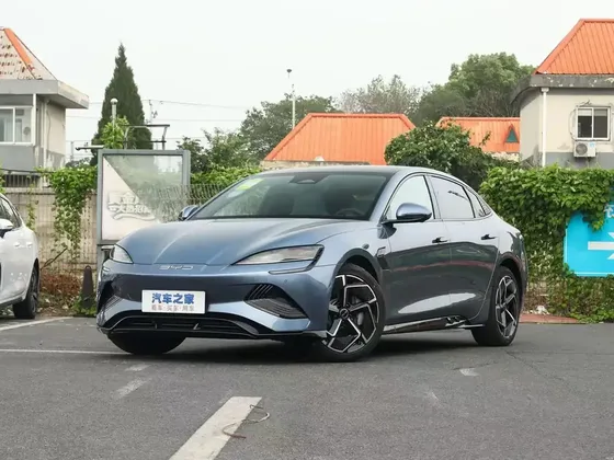 Rear view of the electric SUV with rear camera housing and LED taillights