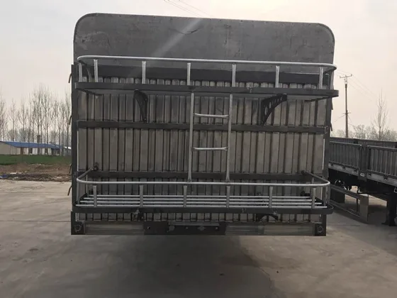 China Made 3 Axles Fence Truck Trailer Animal Transport Stake Semi Trailer for Sale - photo 6