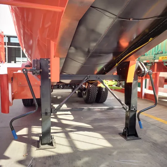 Rear view with discharge valve, 4'' pipe, and JOST landing gear visible