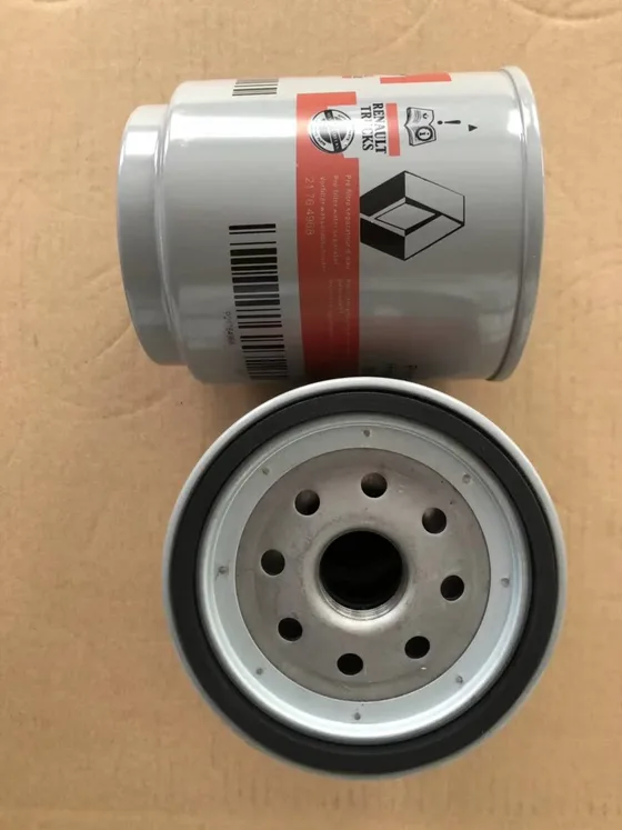 Close-up of the filter's sealing gasket and thread area