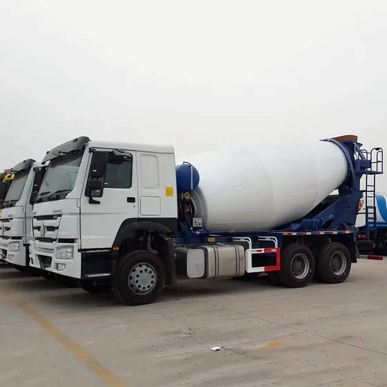 Rear view of the mixer truck with the drum rotating mechanism and mud flaps