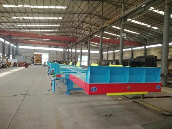 Trailer with 12R22.5 tyres and optional colour finish in a port yard setting