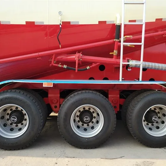 Landing gear and kingpin of the cement trailer