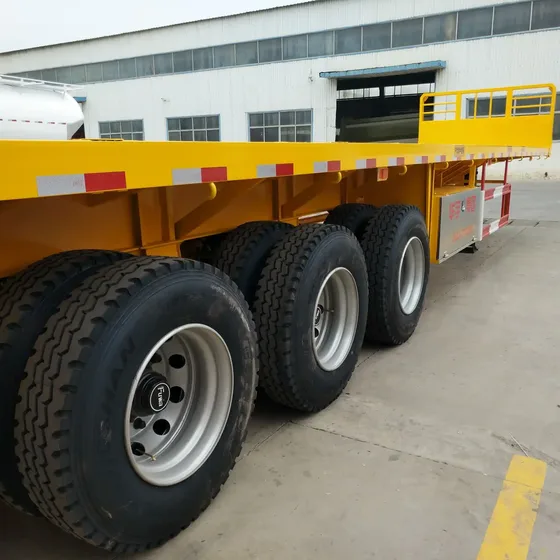Fifth wheel plate and air lines on the chassis rear deck