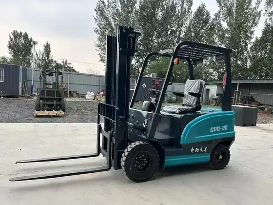 Side profile showing machine size and wheelbase