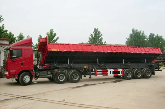 Cargo bed interior with Q345B steel walls and reinforced floor