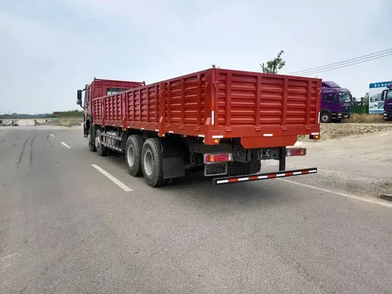 Rear view of the truck with fifth wheel coupling and mud flaps