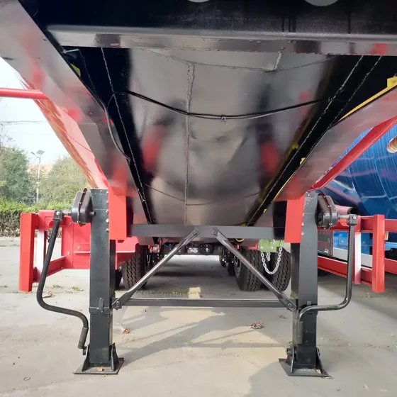 Front view of the trailer with the landing gear lowered