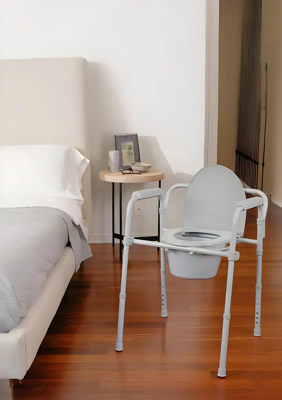 Commode Chair
