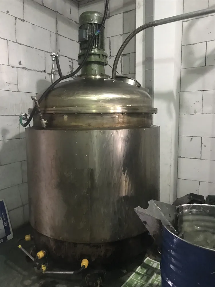Automatic glue trap production equipment