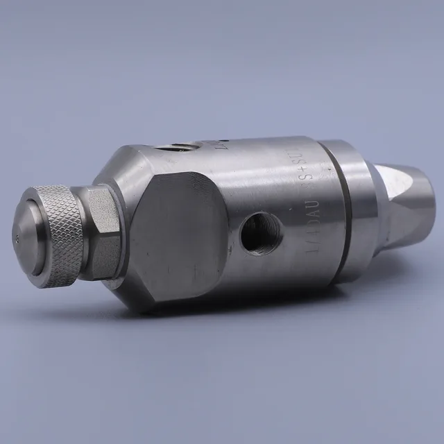 Stainless steel industrial fluid atomizing nozzle with hex body and adjustment knob