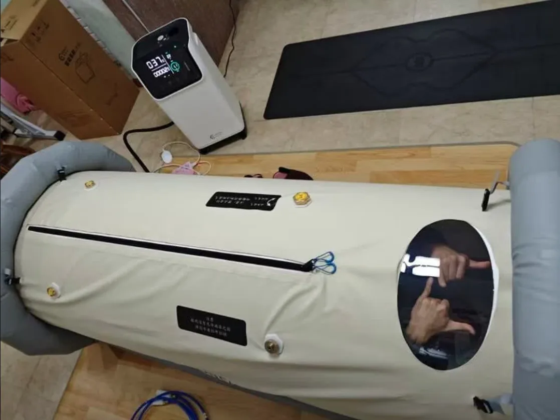Client using a CONSIDER hyperbaric chamber in a recovery clinic