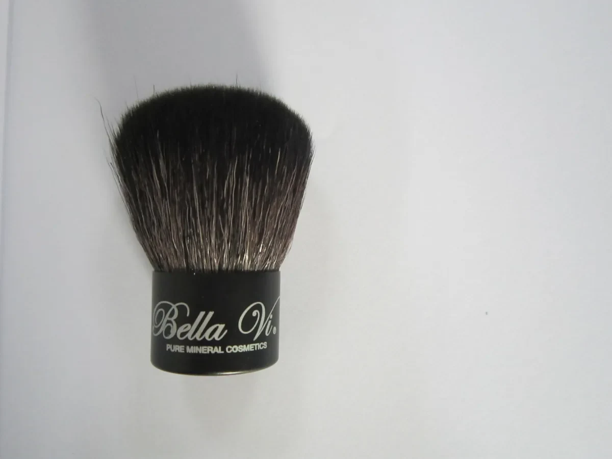 Soft goat hair kabuki brush with a black aluminum ferrule