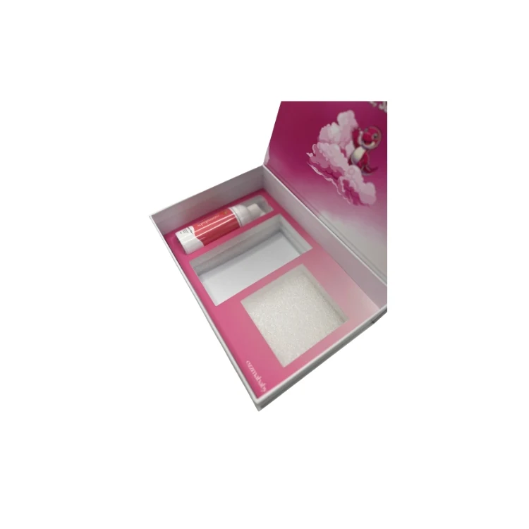 Fitted tray with cavities for a device and accessories