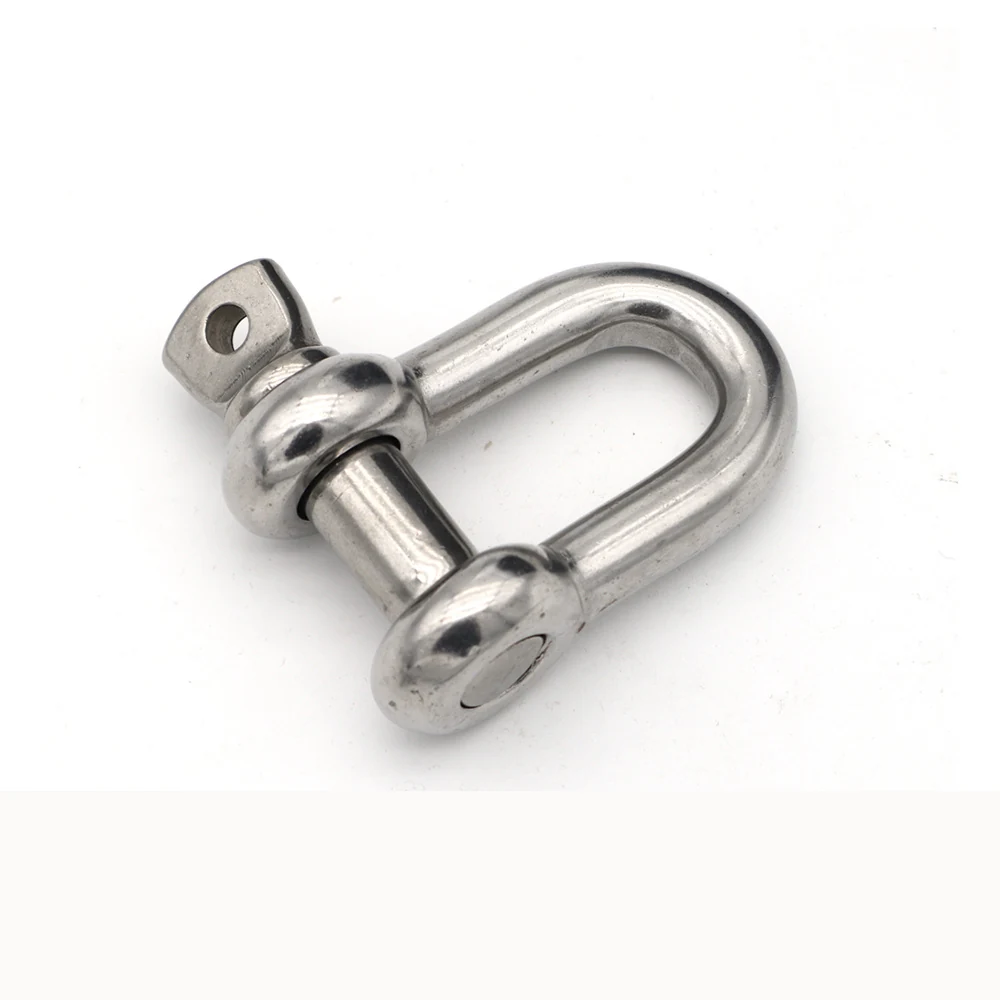 Stainless steel dee shackle bow and pin detail