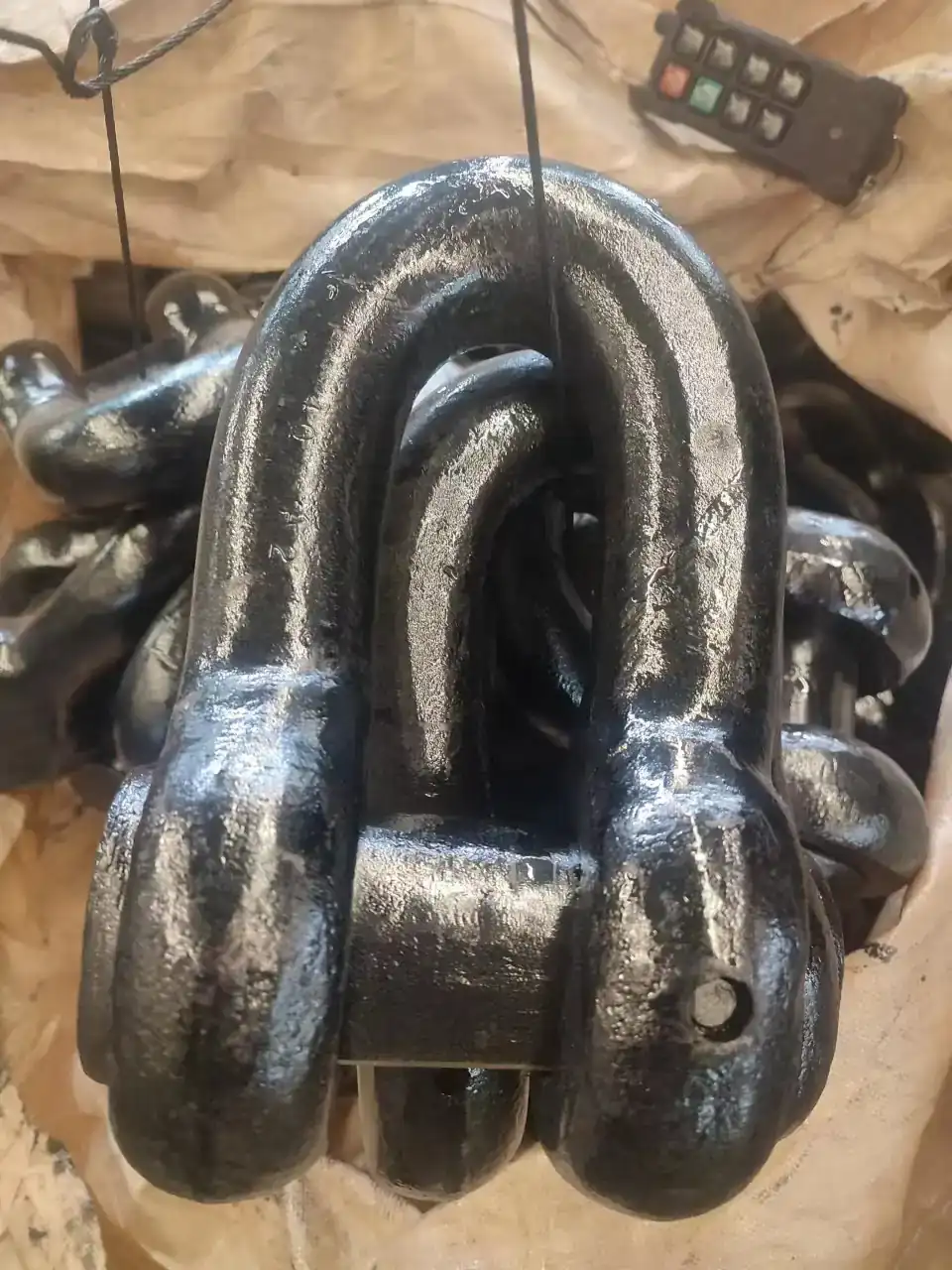 D type lugged joining shackle for stud link anchor chain