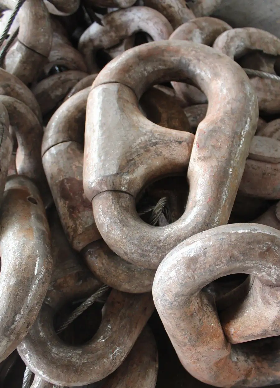 Pear shaped end shackle for anchor chain termination