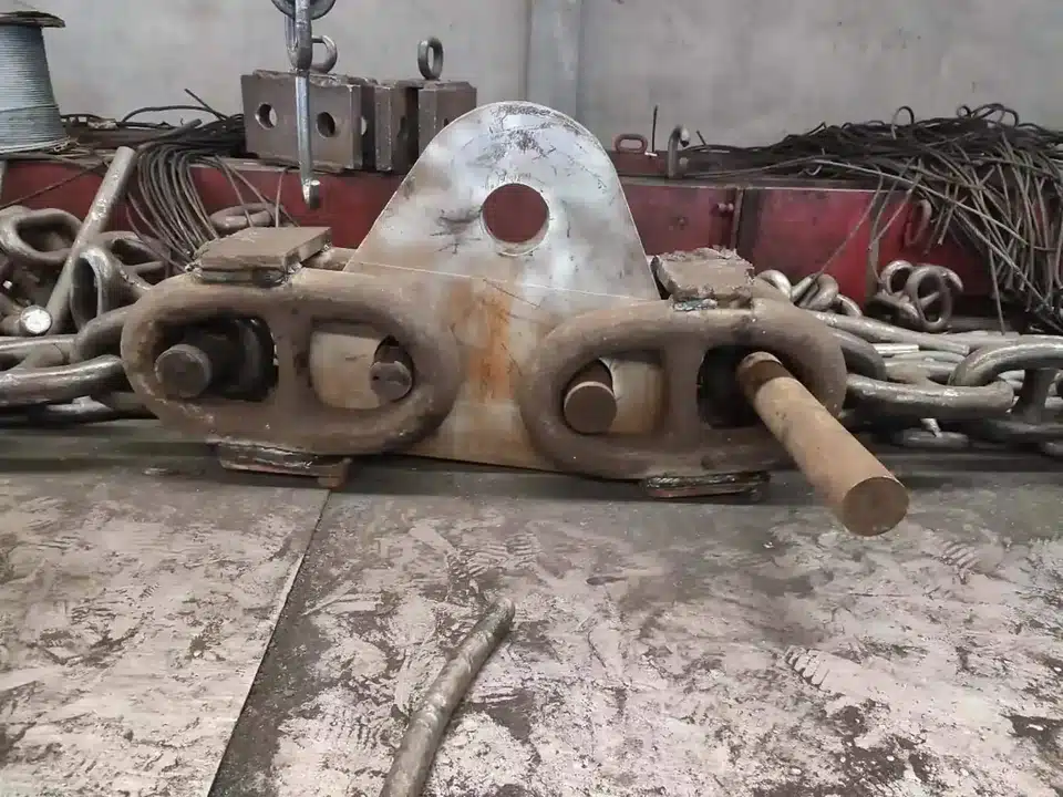 Hot dip galvanized tri-plate for anchor chain rigging
