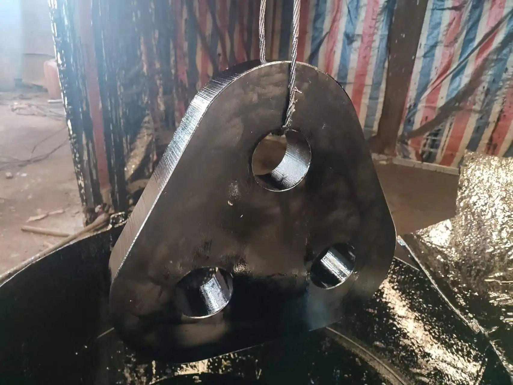 Delta plate with three drilled connection holes