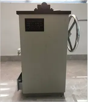 Manual tensile testing machine