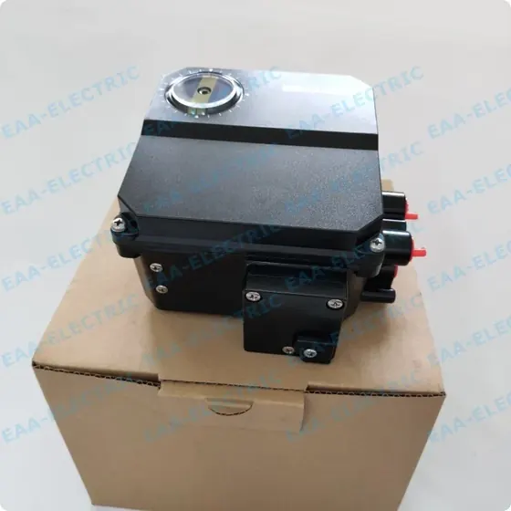 NE724 positioner top view showing internal changeover piece and calibration adjustment points