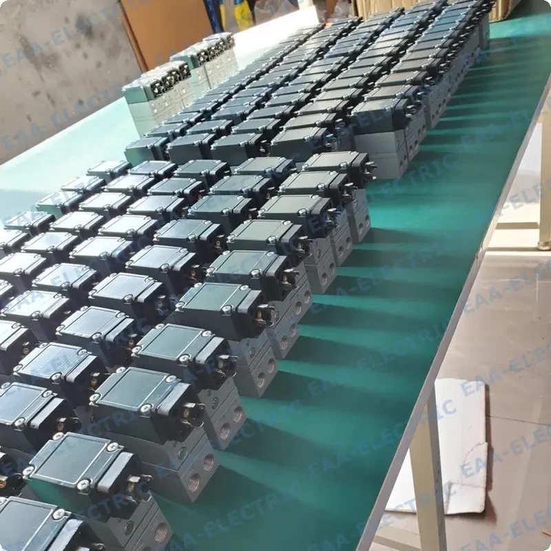 550X Electro Pneumatic Transducer view 4