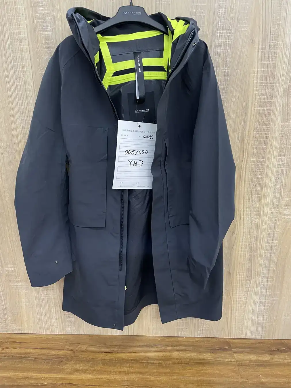 YD283 waterproof raincoat made of soft 3L membrane fabric with long-lasting water-repellent coating
