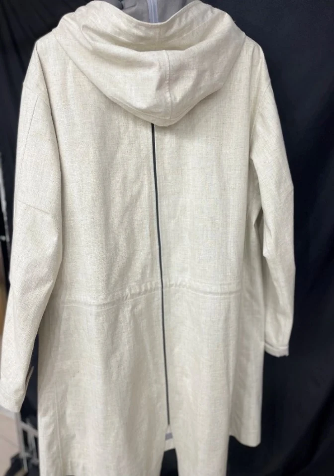 YD-705-2 coat with black reflective fabric at the centre back seam