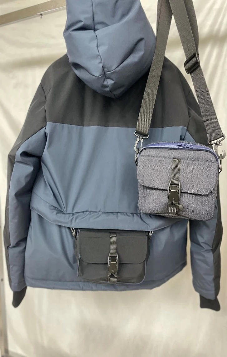 YD-805-2 navy 3L down jacket with detachable storage bag