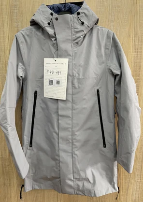 YD341 technical outerwear garment in terylene and nylon fabrics